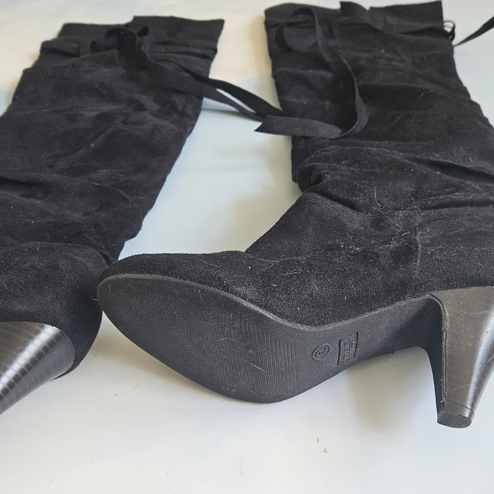 Classic Black Knee-High Boots Stylish Comfortable Knee Highs